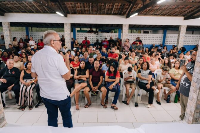 Em Mangabeira, Cícero se reúne com moradores e reforça compromisso com a segurança pública