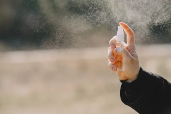 Mulheres já podem comprar spray de pimenta para defesa pessoal; veja regras