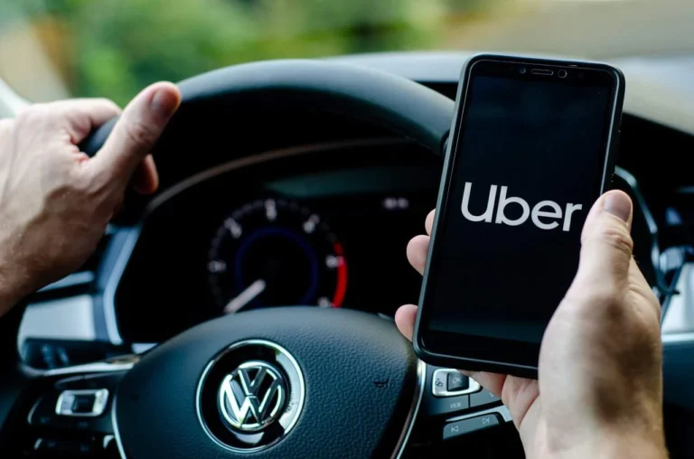 Uber permite acionar a PM pelo aplicativo na Paraíba