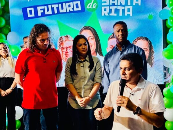 Com presença de Veneziano, prefeito lança pré-candidatura de Fernanda Alvino