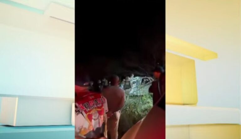 Três pessoas morrem após acidente entre carro e caminhão na BR-230, na Paraíba