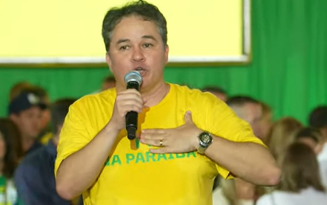 Efraim Filho chora e se diz preparado: “Já derrotei o governo uma vez”