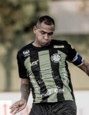 Cruzeiro de Itaporanga se aproxima de acordo com o atacante Walter, ex-Fluminense, Goiás e Internacional