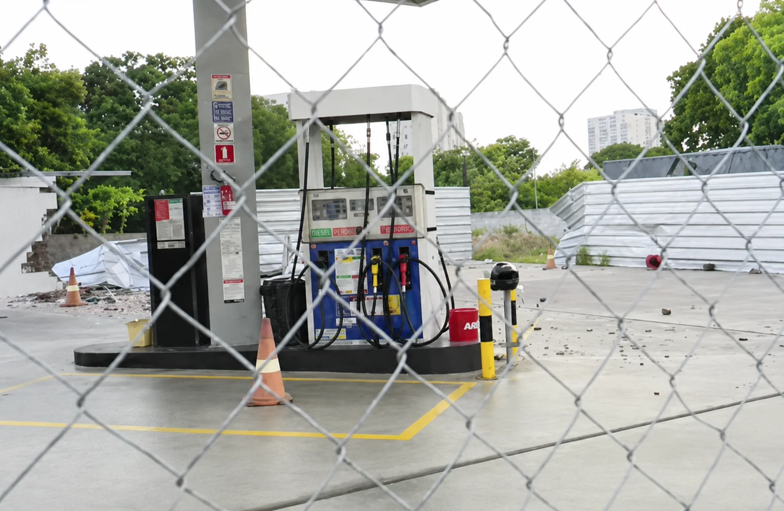 Suspeitos explodem posto e trocam tiros com a PM em João Pessoa