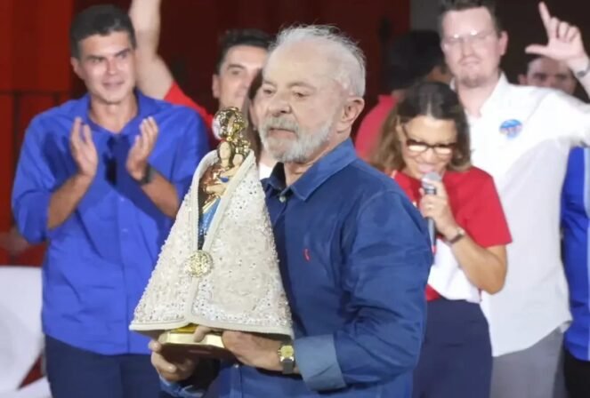Lula rebate boatos sobre Nossa Senhora Aparecida