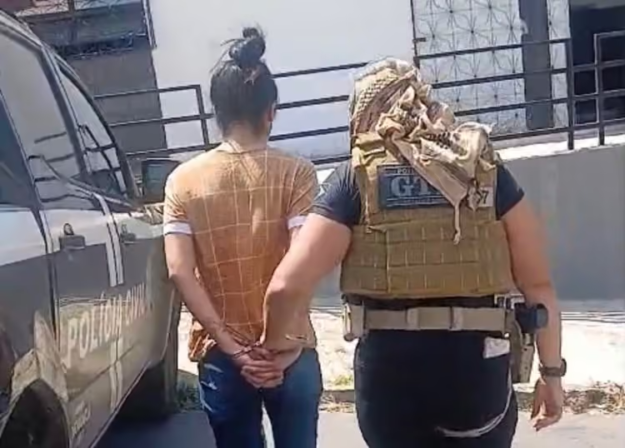 Mulher é presa suspeita de planejar morte de homem em Cuité