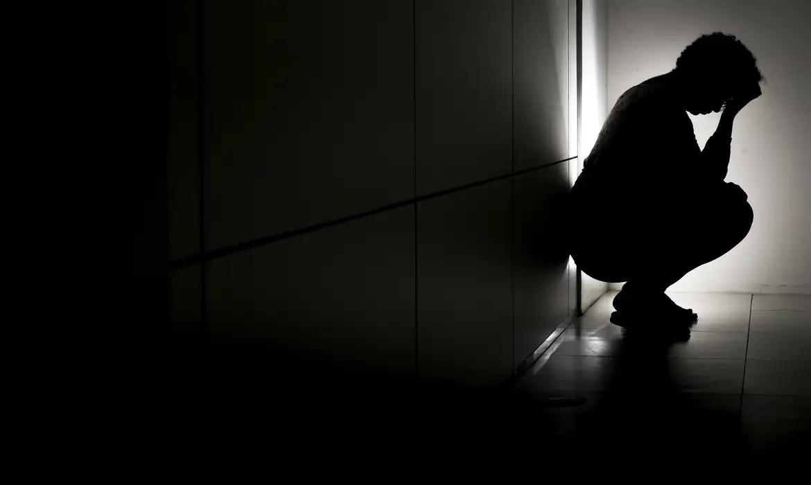 Prevenção ao suicídio: profissionais de saúde destacam riscos com bets