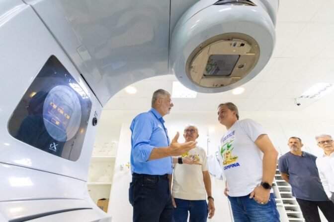 Efraim visita FAP e acompanha investimentos do seu mandato em hemodiálise, radioterapia e estrutura