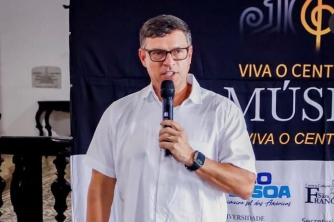 TCE-PB intima ex-prefeito de Cabedelo, Vitor Hugo, para explicar pagamentos a médicos