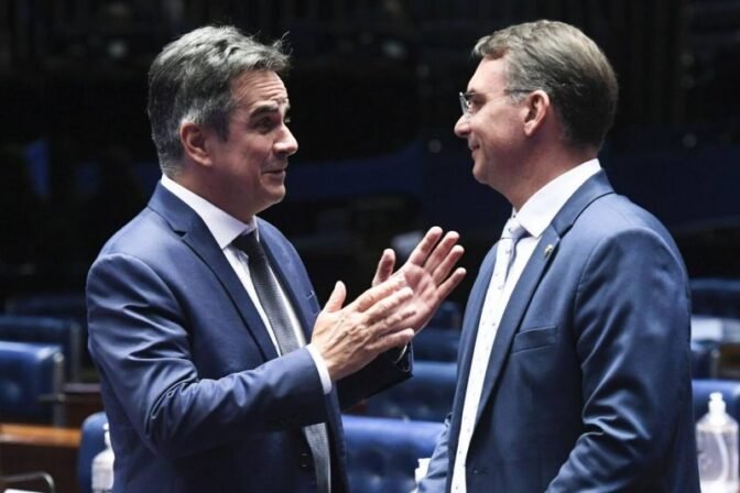 PP e União Brasil anunciam apoio a Flávio Bolsonaro no segundo turno