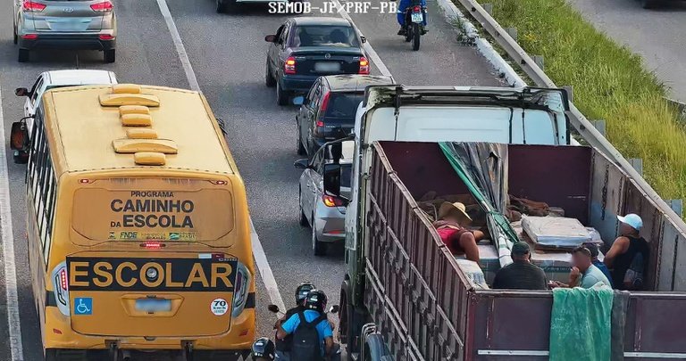PRF restringe tráfego de veículos de carga durante eleições na Paraíba