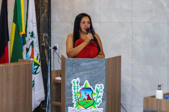 Suely Almeida é eleita primeira mulher a presidir a Câmara de Boa Ventura