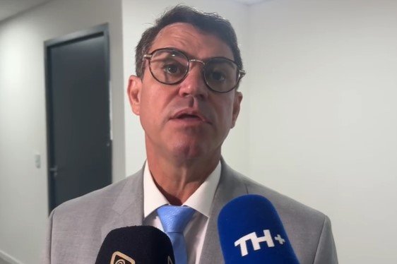 ‘Quero saber o meu tamanho’: Dinho Dowsley se reúne com prefeito Leo Bezerra