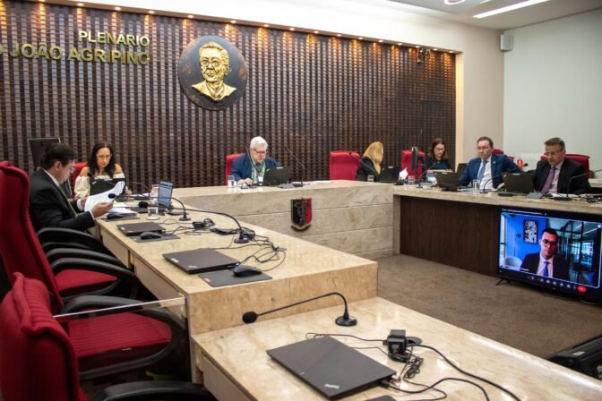 TCE dá 180 dias para prefeita de Bayeux rescindir contratos ‘por interesse público’