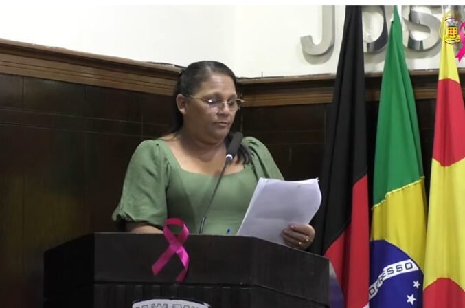 Vereadora assume prefeitura de Areia e defende prefeita cassada; veja